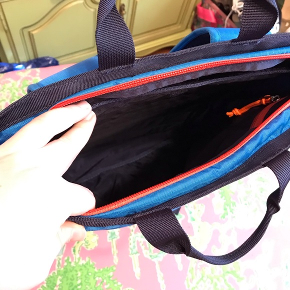 Cotopaxi Todo 16L Convertable Tote backpack - Cara Dia 16L in Saltwater Blue - Picture 6 of 9